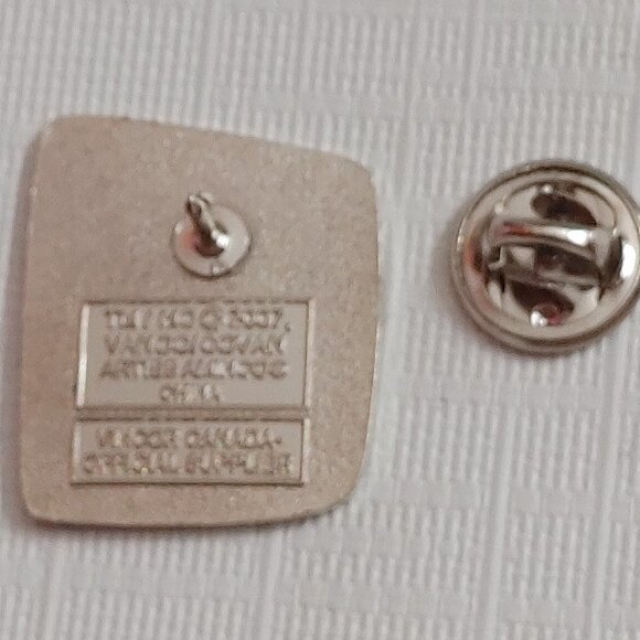 Vintage Vancouver Olympics 2010 Pin Jackson Triggs Esprit - Picture 2 of 2